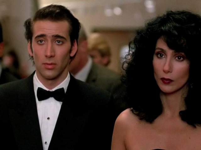 Nicholas Cage e Cher em cena de O Feitiço da Lua, de 1987. Cher ganhou um Oscar pelo papel.