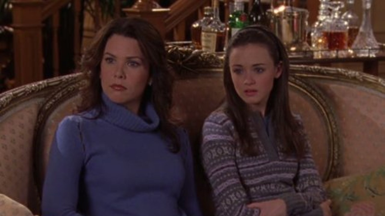 Lauren Graham e Alexis Bledel em cena de Gilmore Girls