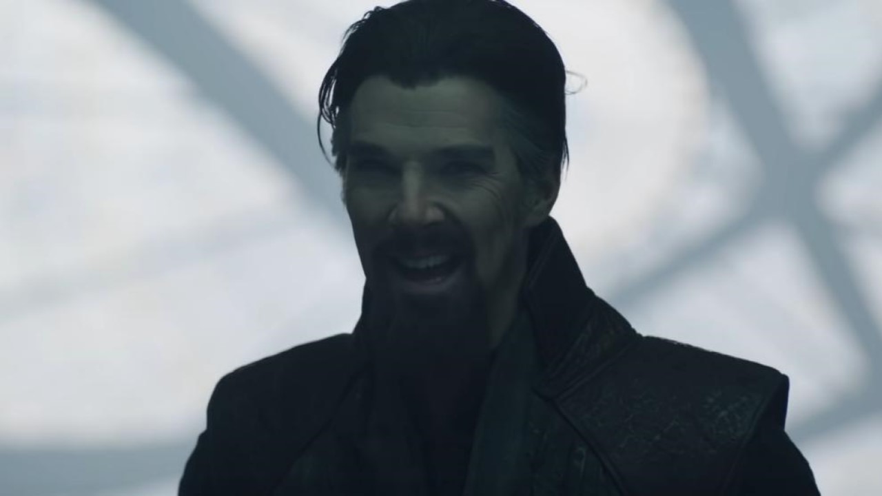 Benedict Cumberbatch em cena de Doutor Estranho no Multiverso da Loucura
