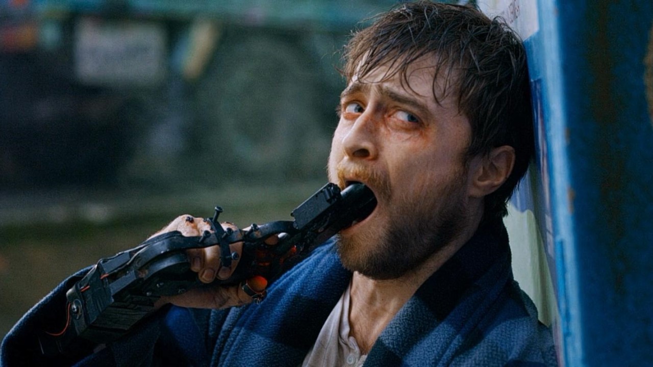 Daniel Radcliffe em cena de Armas em Jogo