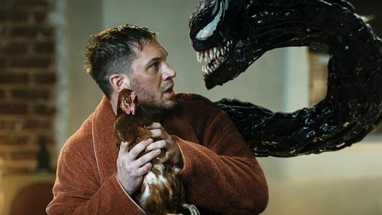 Tom Hardy em cena de Venom - Tempo de Carnificina (2021)