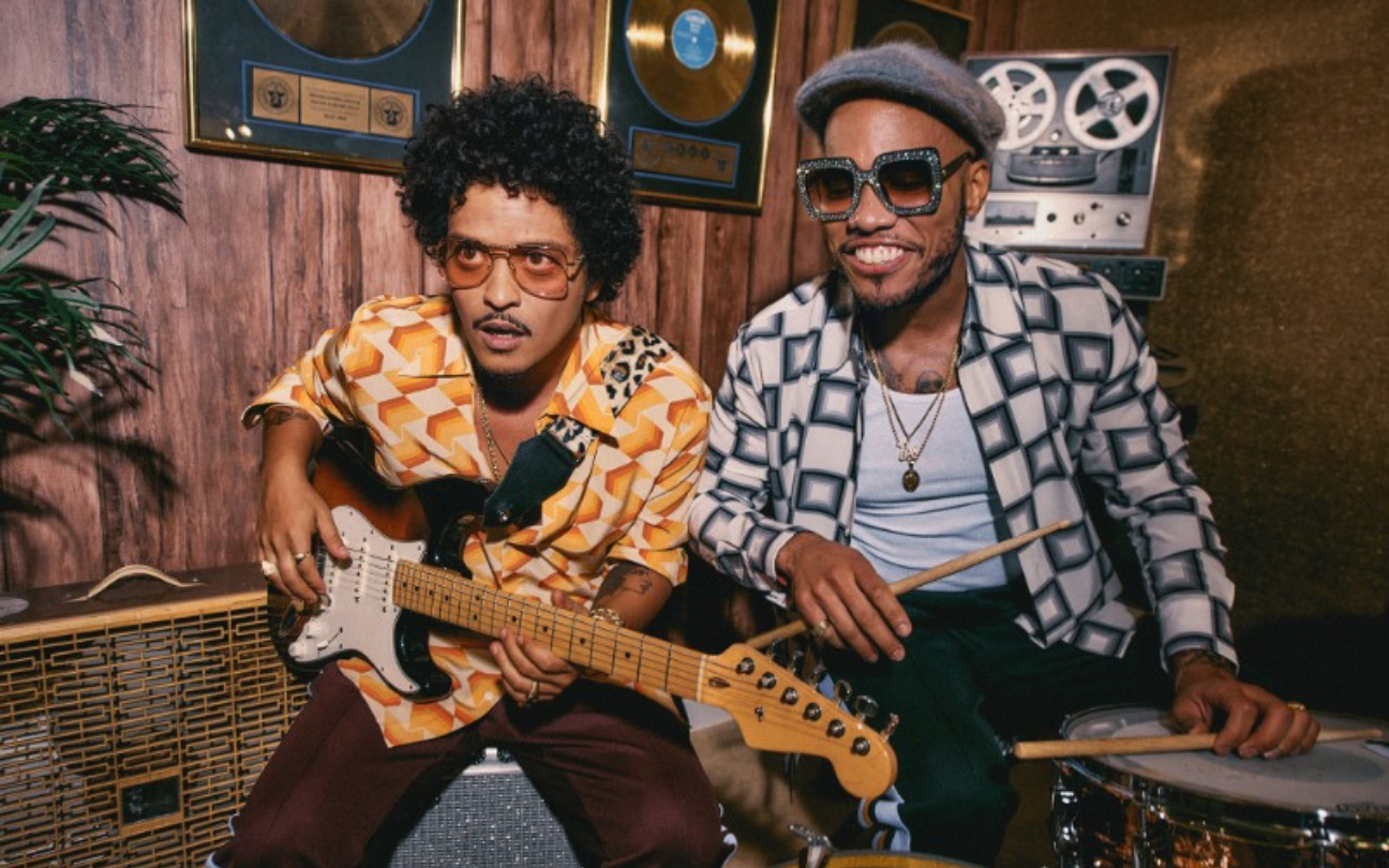 Bruno Mars e Anderson .Paak lançam a primeira música da banda Silk Sonic;  veja