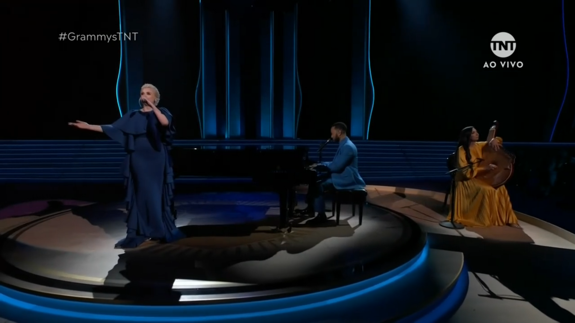3.abr.2022 - John Legend se apresenta no Grammy 2022
