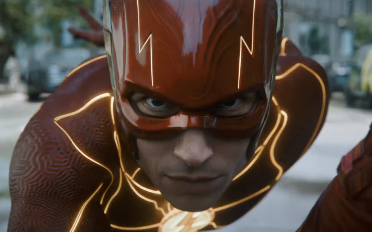 Ezra Miller em cena de The Flash