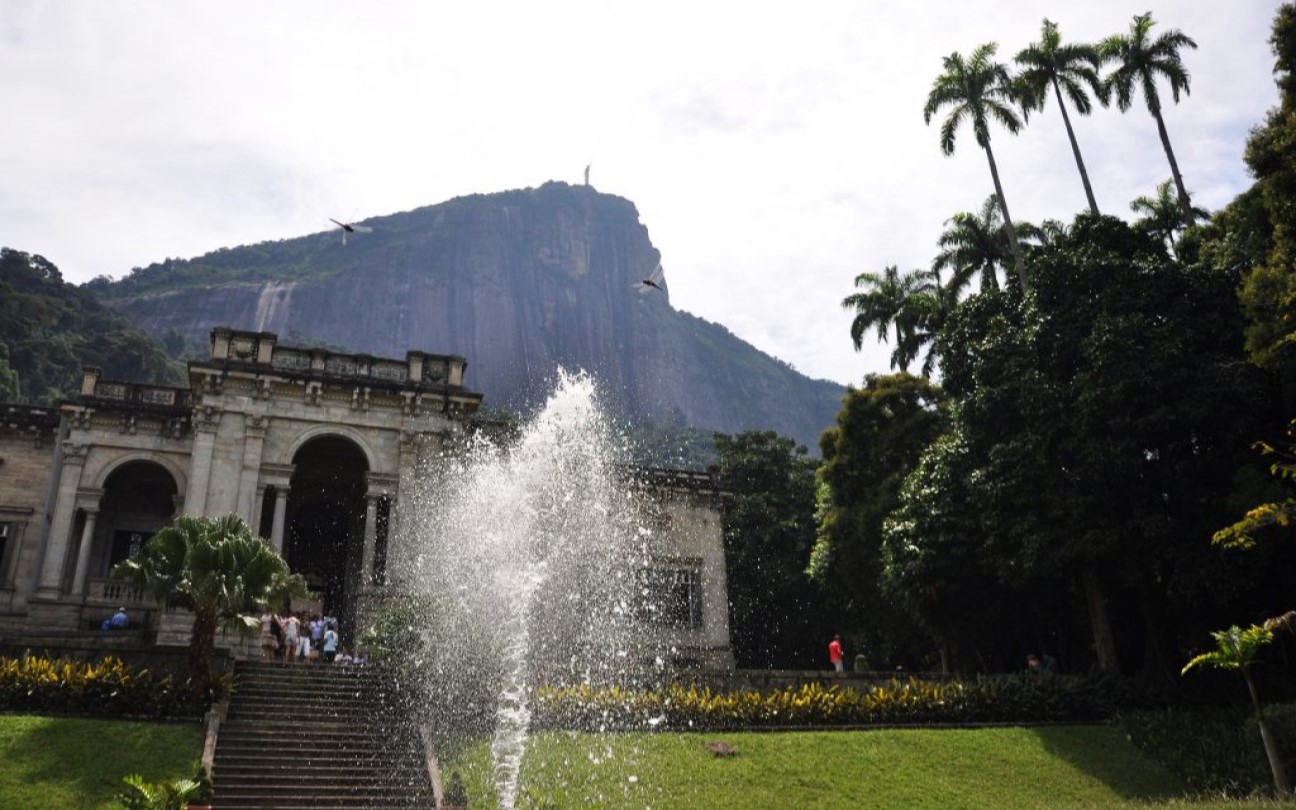 Parque Lage e Cristo Redentor no Rio de Janeiro, Brasil