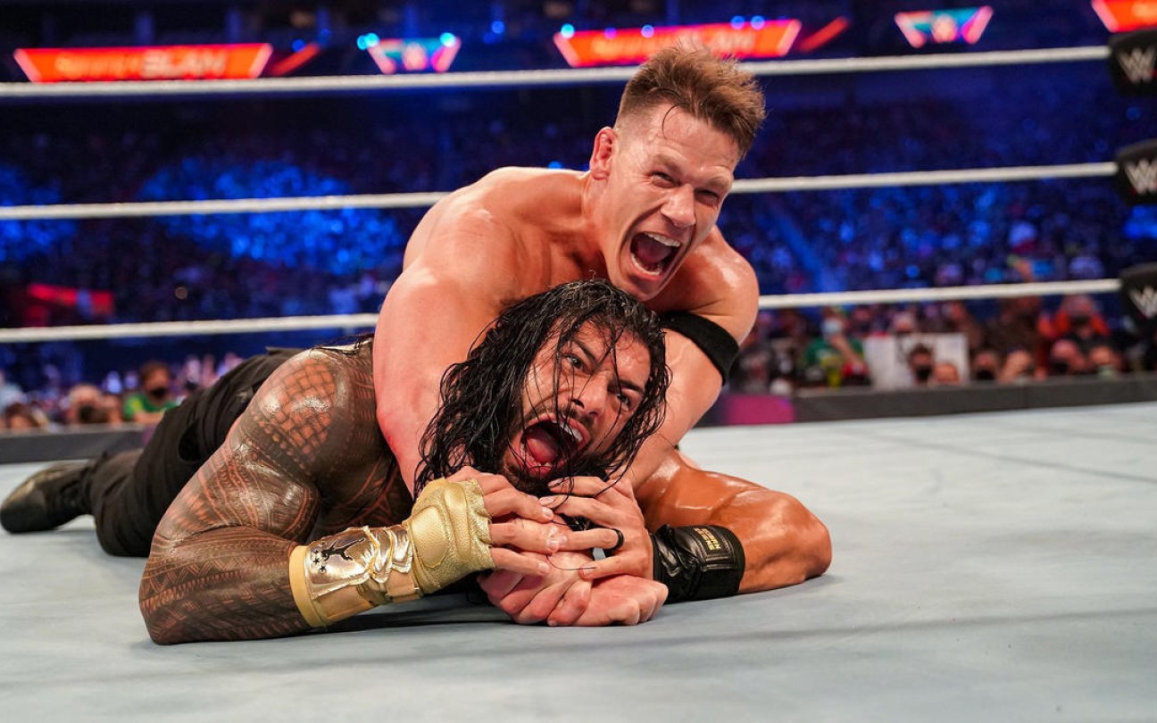 John Cena e Roman Reigns na WWE
