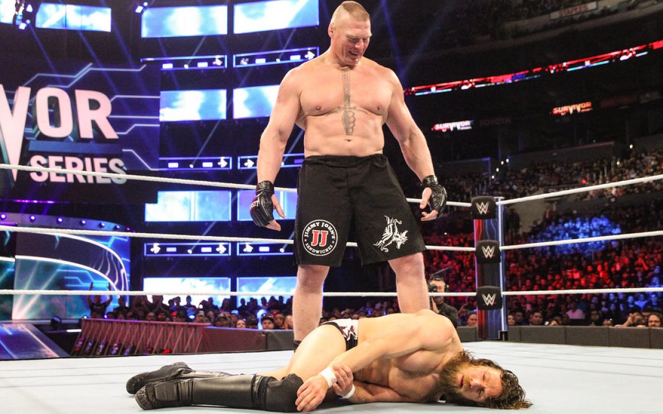 Brock Lesnar e Daniel Bryan no ringue da WWE