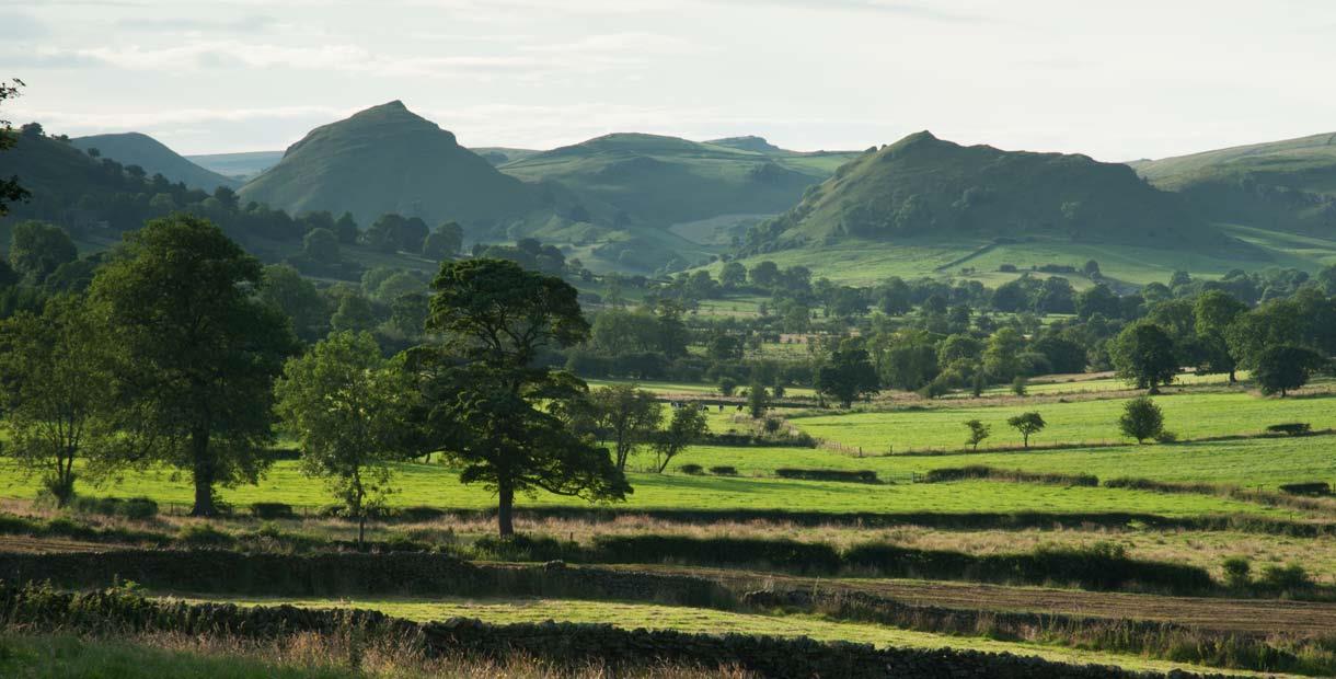 Vila de Hollinsclough, na Inglaterra, é vista em House of the Dragon