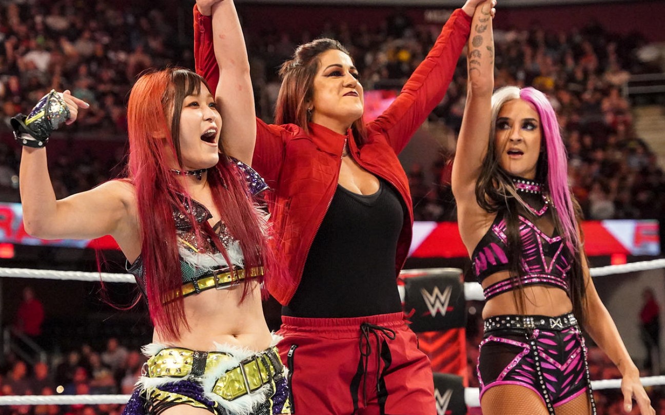 Iyo Sky, Bayley e Dakota Kai no Raw