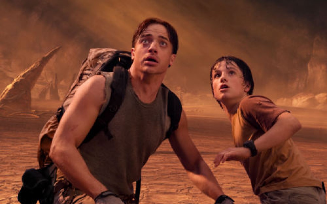 Brendan Fraser e Josh Hutcherson em cena de Viagem ao Centro da Terra