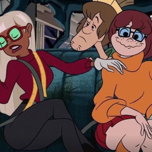Sobre Sagas - VEIO AÍ 😍❤️ Confira a cena em que Velma assume sua  sexualidade em novo filme de #ScoobyDoo