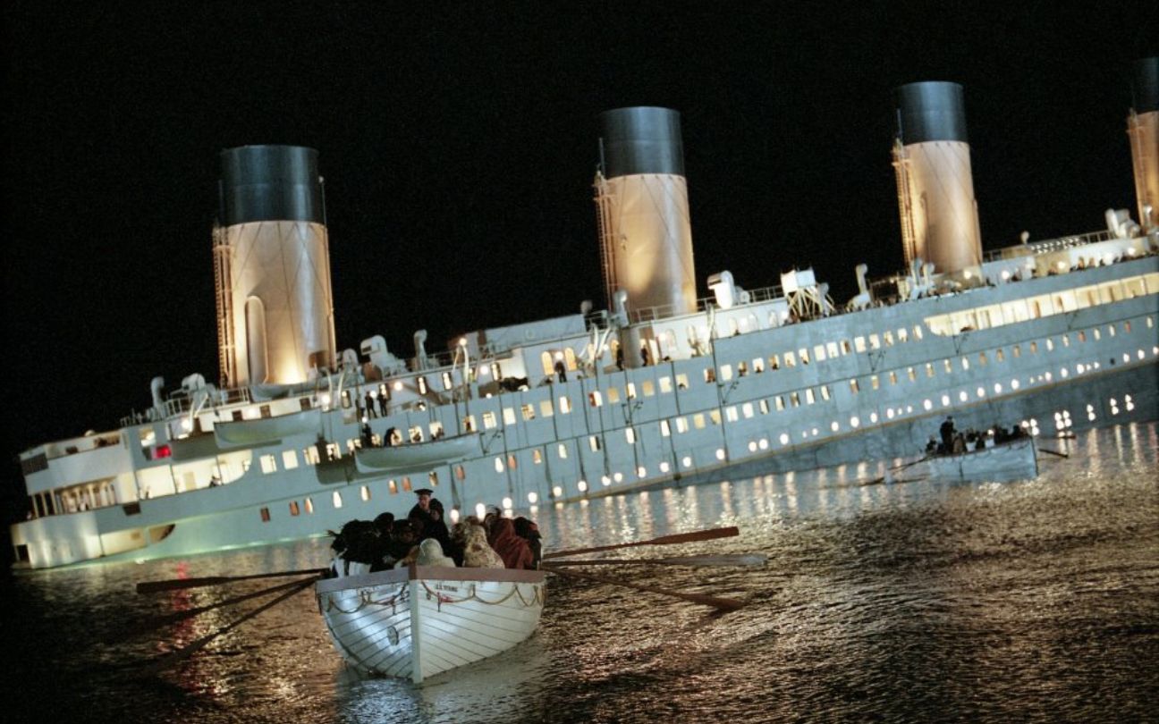 Cena do naufrágio do Titanic