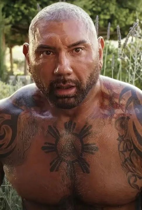 Altura de Dave Bautista