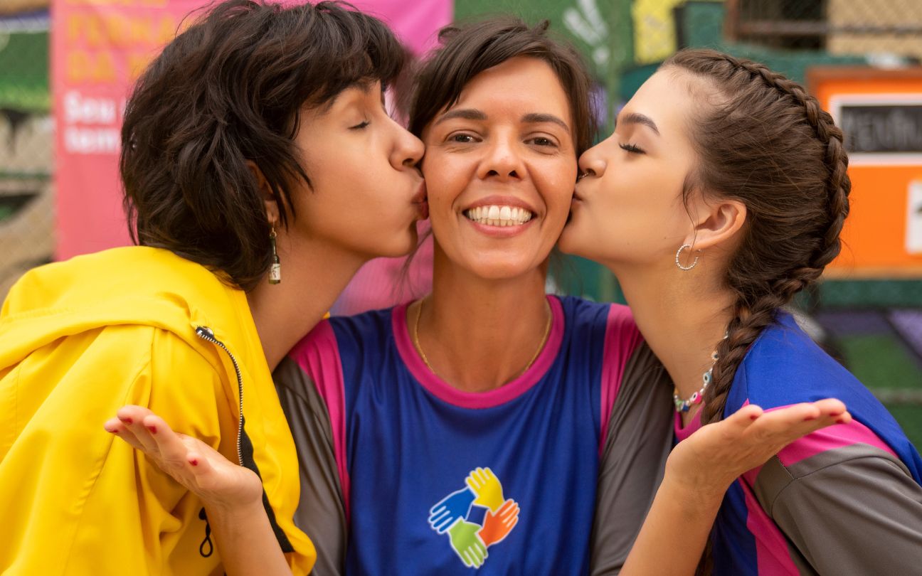 Veterana, Flávia Reis sofre com digital: 'Revolução' - Tangerina