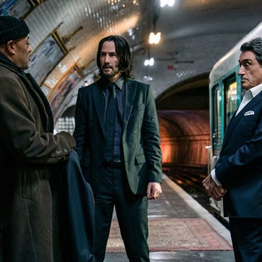 Keanu Reeves quebra tudo no novo trailer DUBLADO de 'John Wick 4