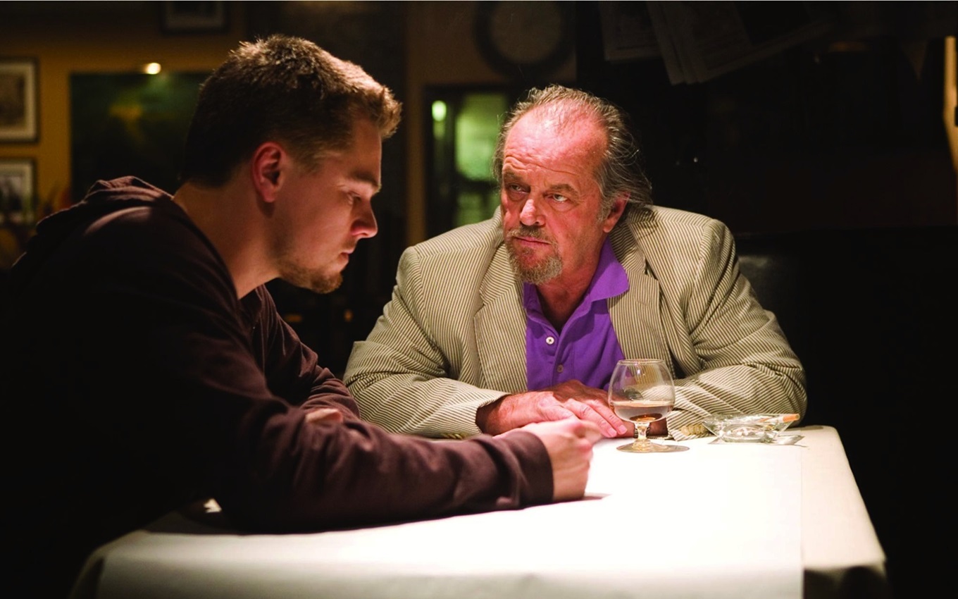 Leonardo DiCaprio e Jack Nicholson em cena de Os Infiltrados