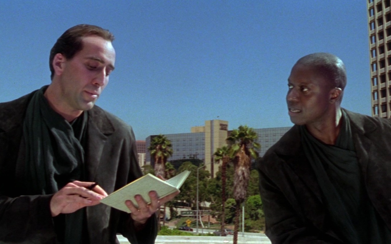 Nicolas Cage e Andre Braugher em cena de Cidade dos Anjos