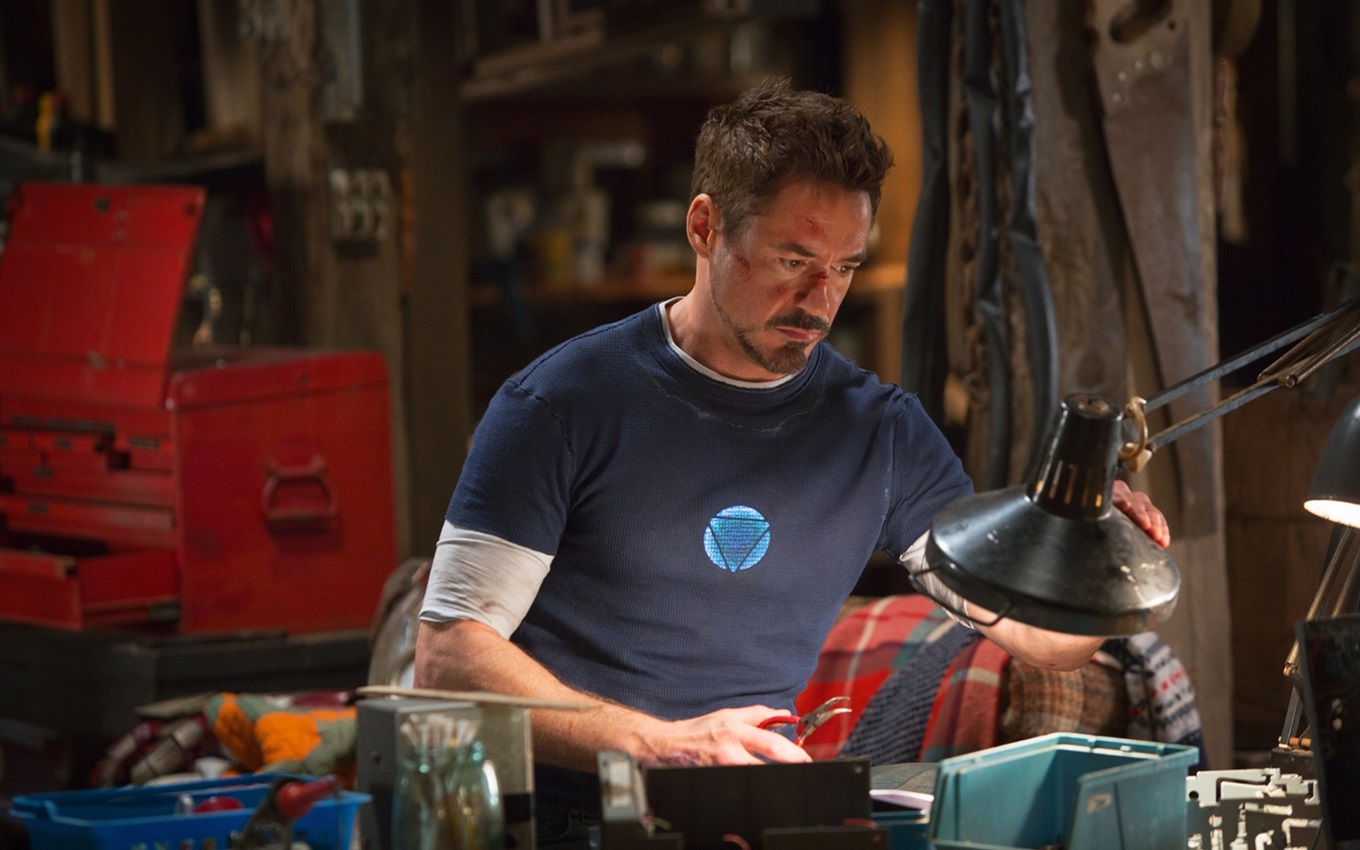 Robert Downey Jr. em cena de Homem de Ferro 3, filme de maior bilheteria do seu ano