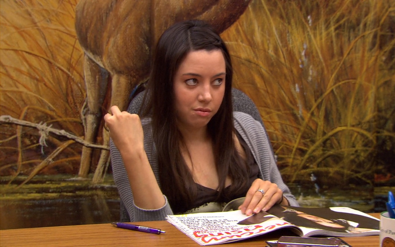 Aubrey Plaza em cena de Parks and Recreation