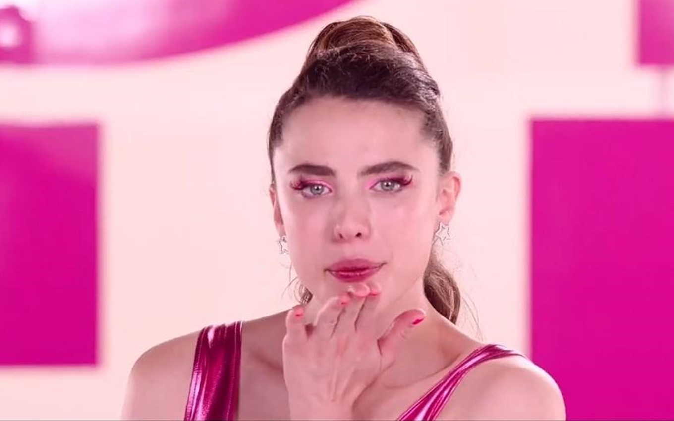 Margaret Qualley em cena de A Substância