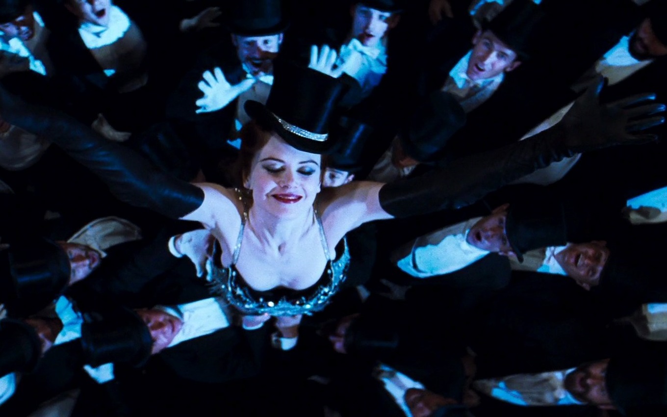 Nicole Kidman em cena de Moulin Rouge