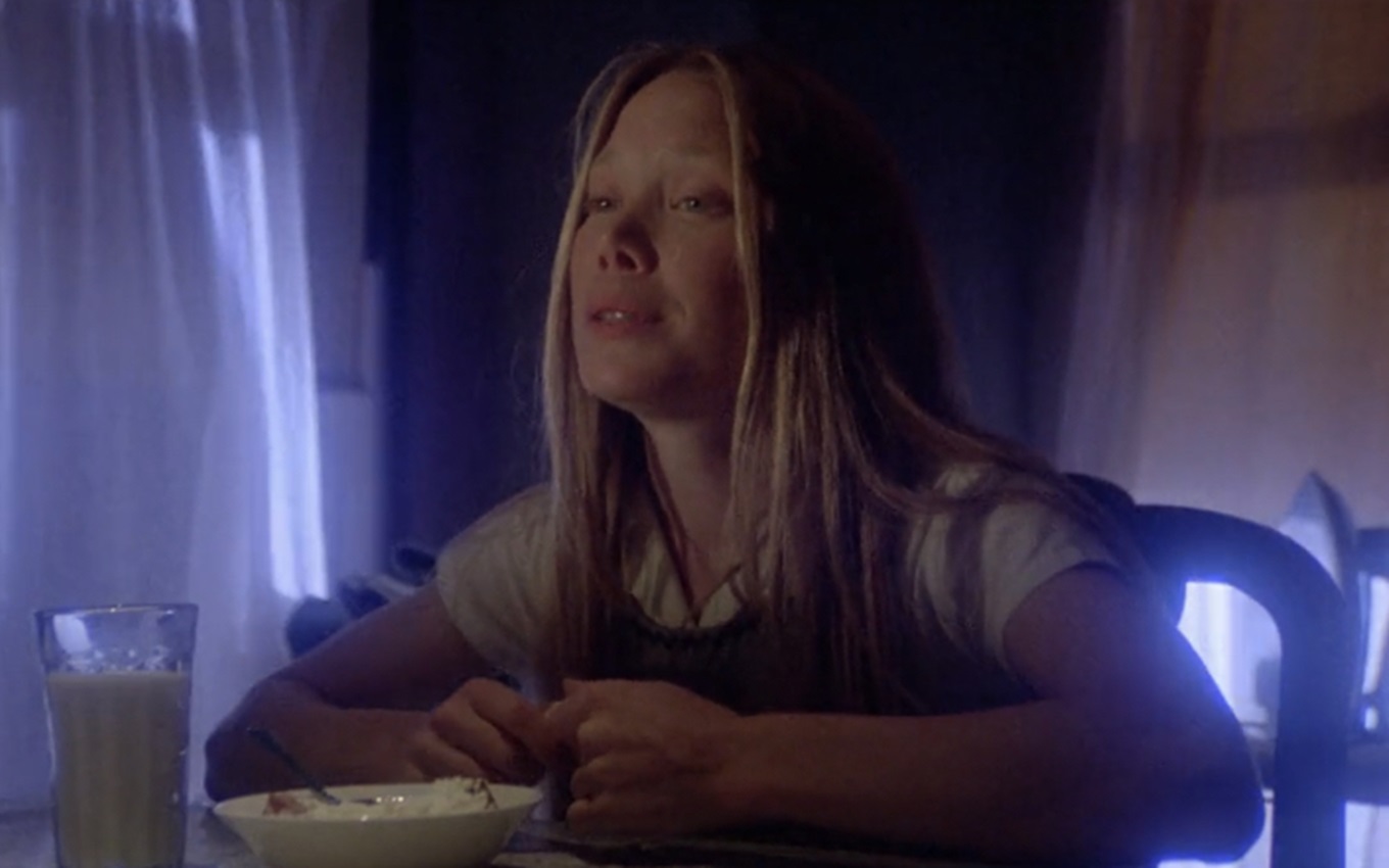 Sissy Spacek em cena de Carrie, A Estranha; filme é um clássico do terror