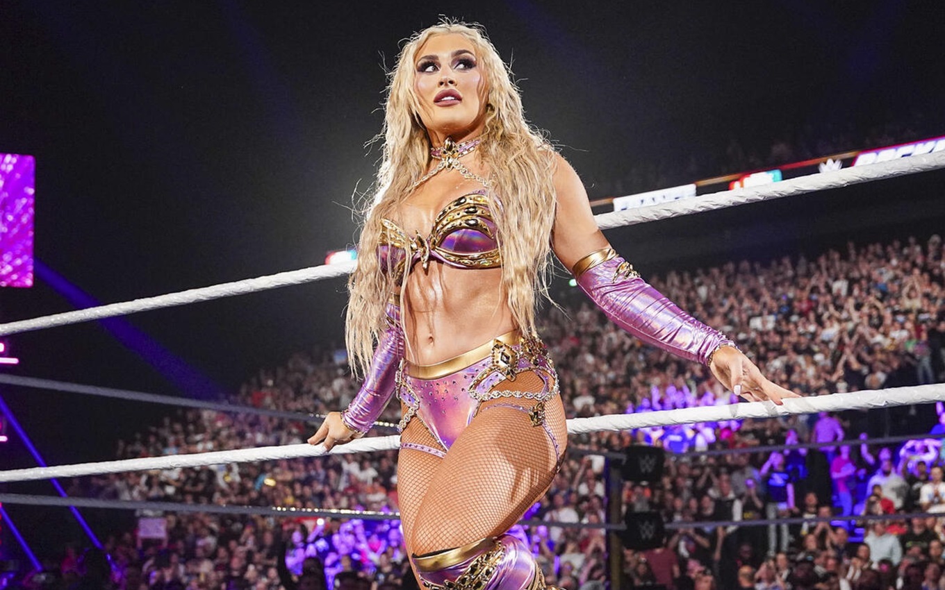 Tiffany Stratton na WWE; ela é uma das melhores lutadoras da empresa