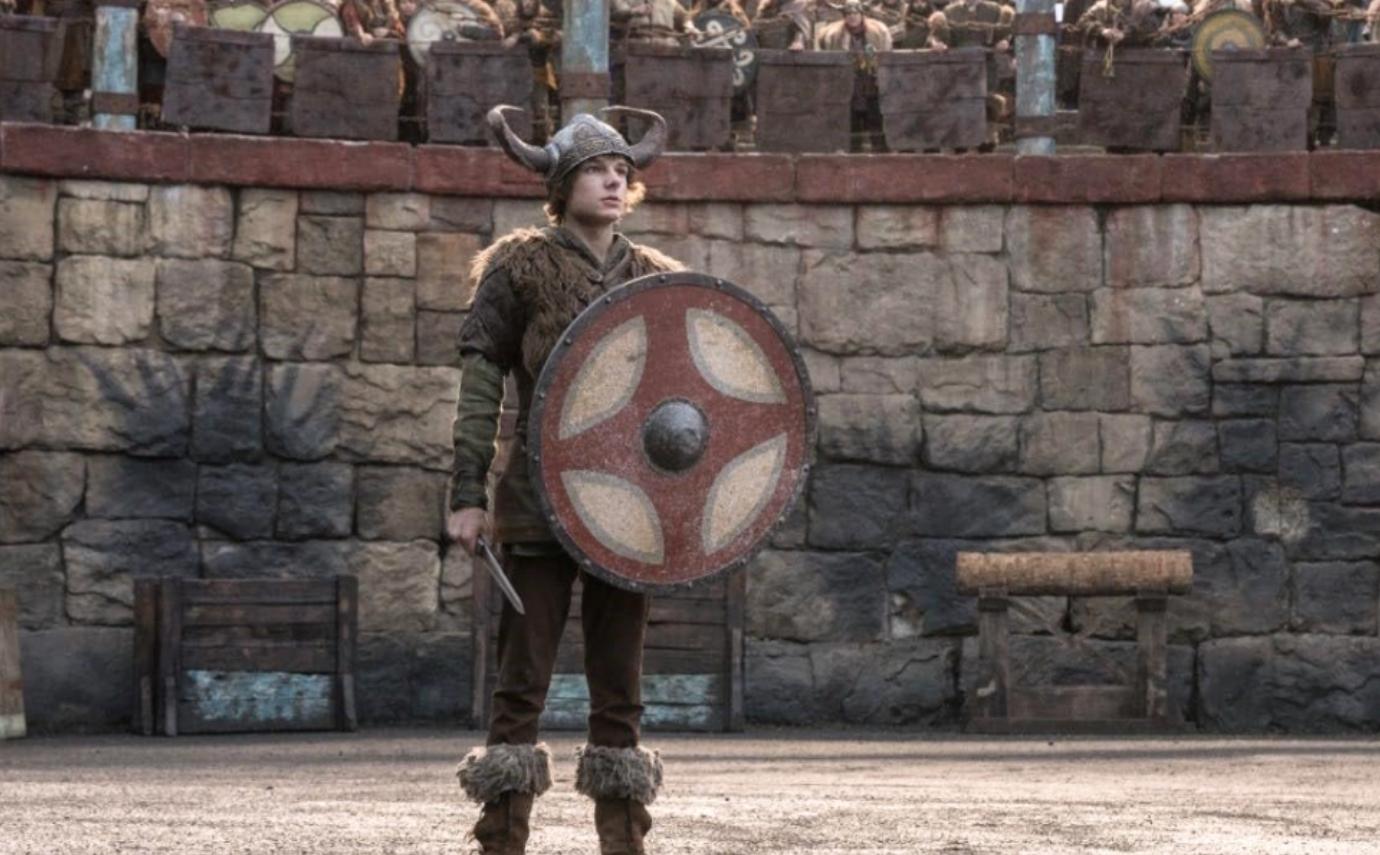 Soluço, interpretado por Mason Thames no live-action de Como Treinar o Seu Dragão
