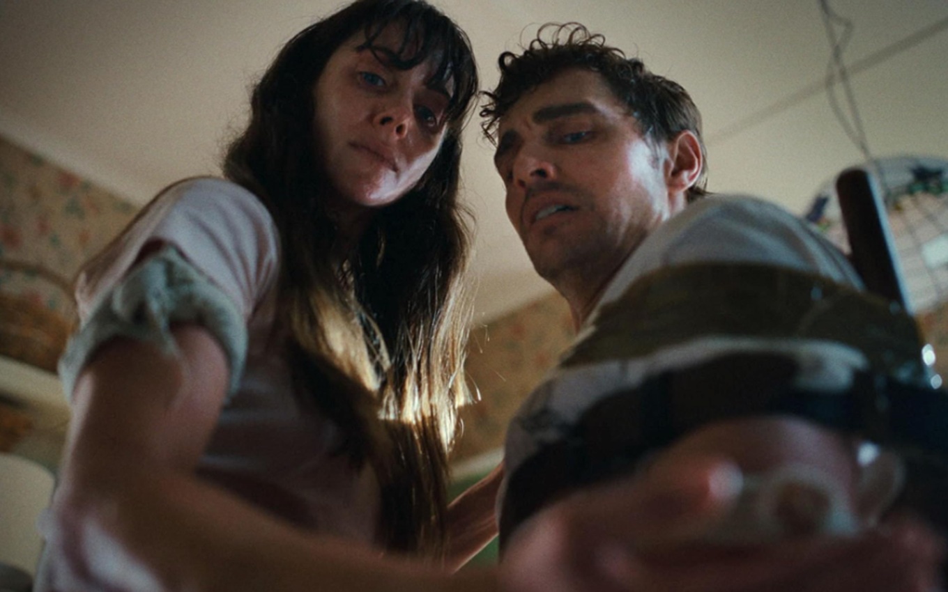 Alison Brie e Dave Franco em Juntos, melhor filme de terror de 2025
