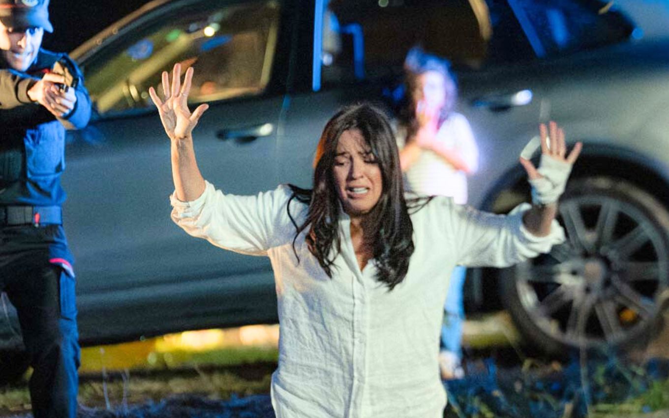 Verónica Sánchez como Ángela em série da Netflix com final que tem reviravolta