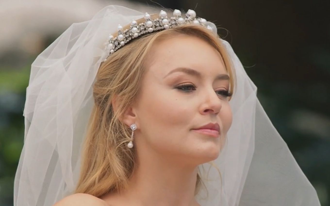 Cena do último capítulo de O Amor Invencível, com Angelique Boyer