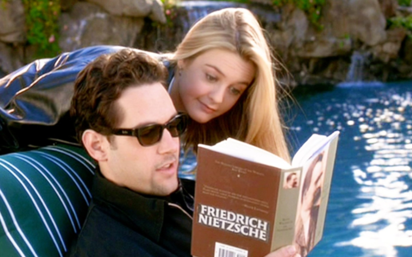 Paul Rudd e Alicia Silverstone em cena de As Patricinhas de Beverly Hills (Clueless)