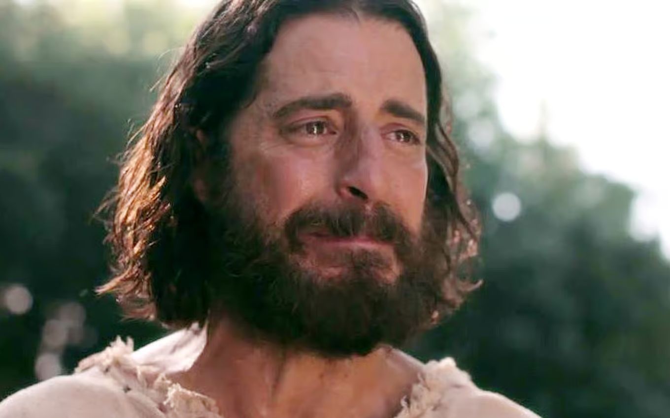 Jonathan Roumie, que interpreta Jesus Cristo, em The Chosen