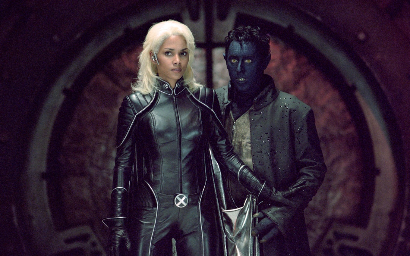 Halle Berry e Alan Cumming em X-Men 2; ator está confirmado em Vingadores: Doomsday