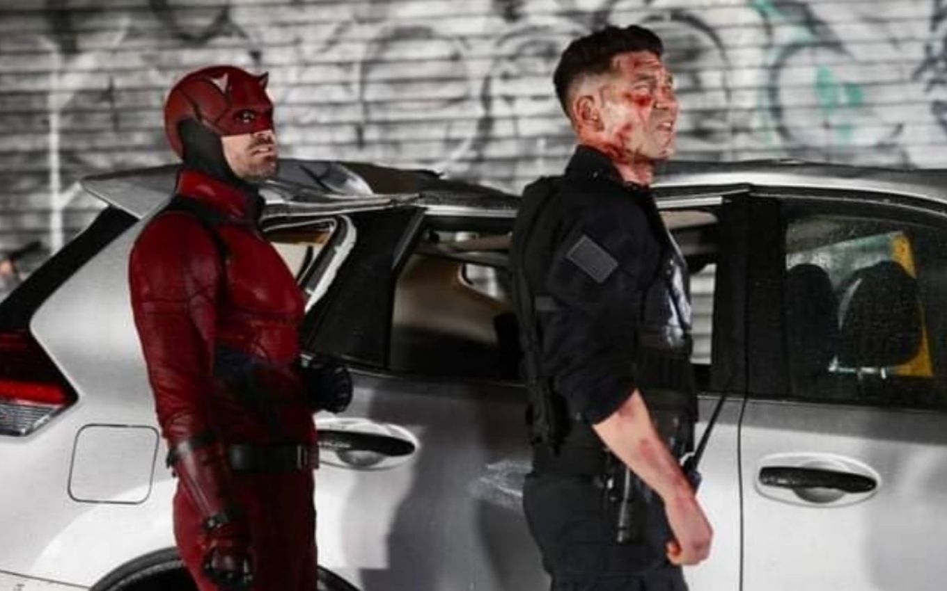 Charlie Cox e Jon Bernthal em cena de Demolidor: Renascido, série da Marvel
