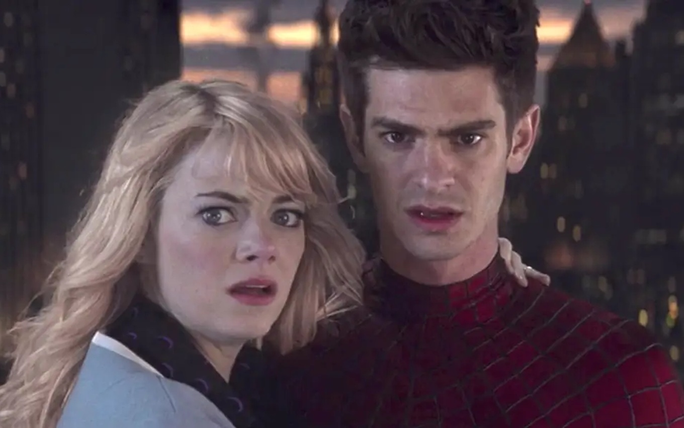 Emma Stone e Andrew Garfield em O Espetacular Homem-Aranha 2