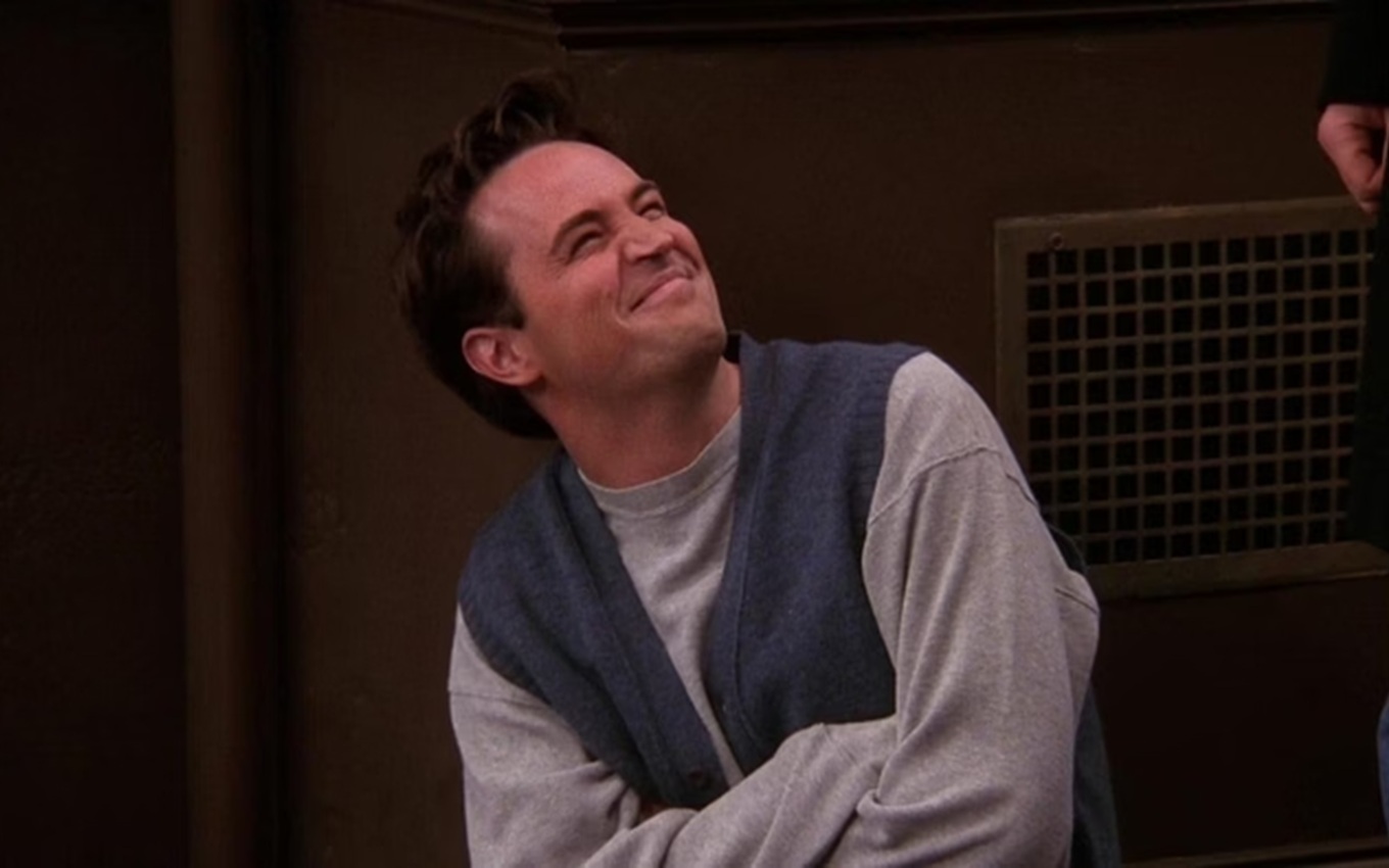 Matthew Perry em cena de Friends