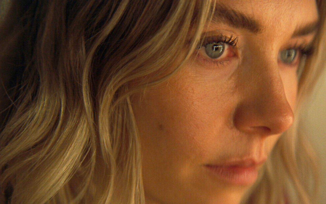 Vanessa Kirby em A Noite Sempre Chega, novo filme da Netflix