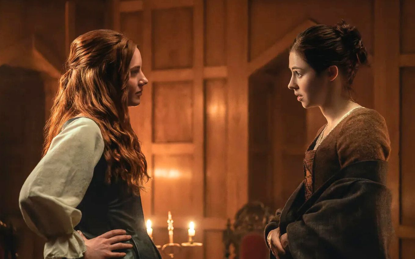 Ellen (Harriet Slater) e Julia (Hermione Corfield) no episódio 4 de Outlander: Blood of My Blood