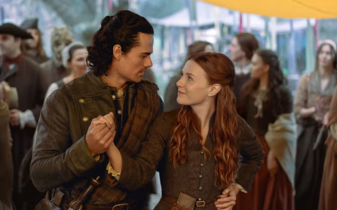 Jamie Roy e Harriet Slater no quinto episódio de Outlander Blood of my Blood