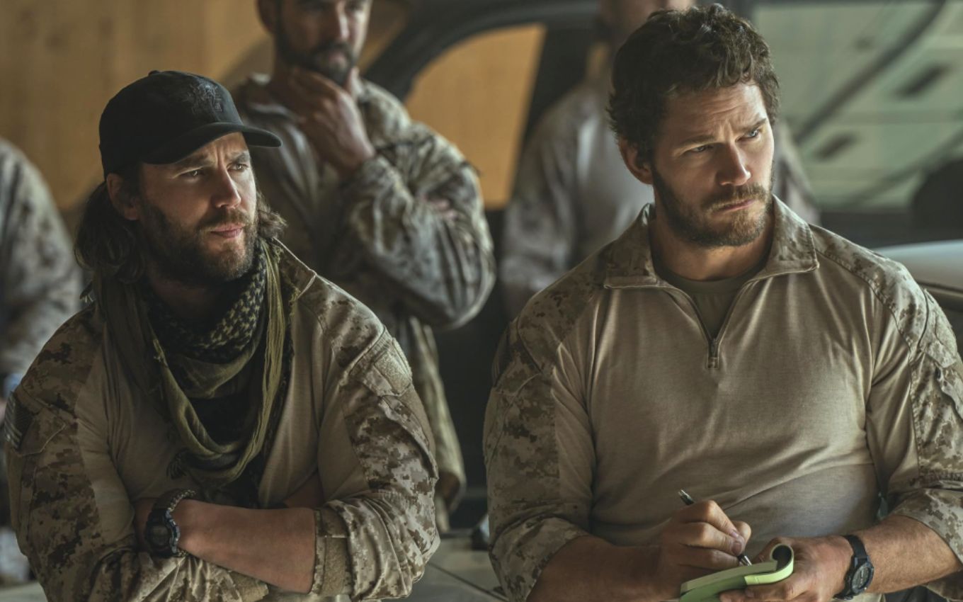 Taylor Kitsch e Chris Pratt em A Lista Terminal: Lobo Negro