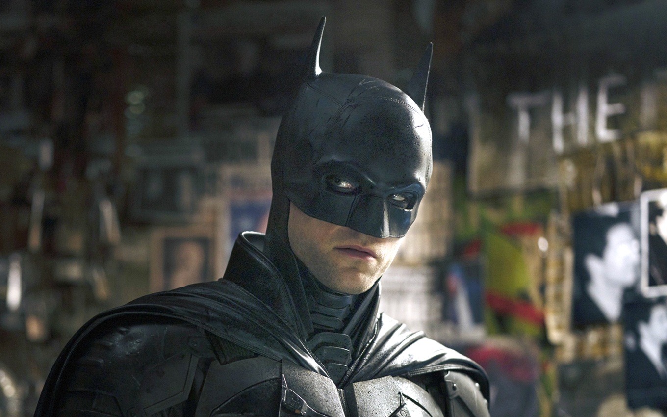 Robert Pattinson em cena de The Batman, filme de super-heróis