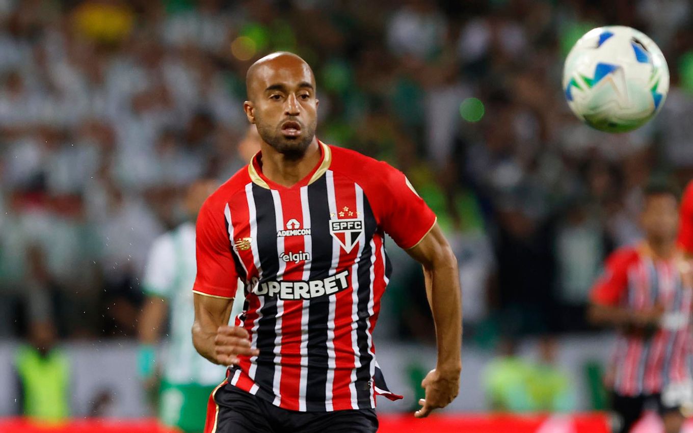 Lucas Moura no jogo do São Paulo ao vivo contra o Atlético Nacional pela Libertadores