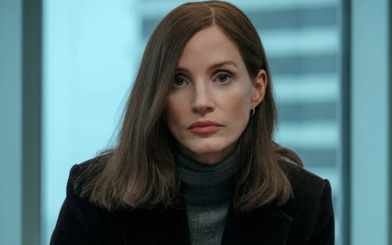 Jessica Chastain em cena de A Especialista, série de suspense adiada pelo Apple TV+