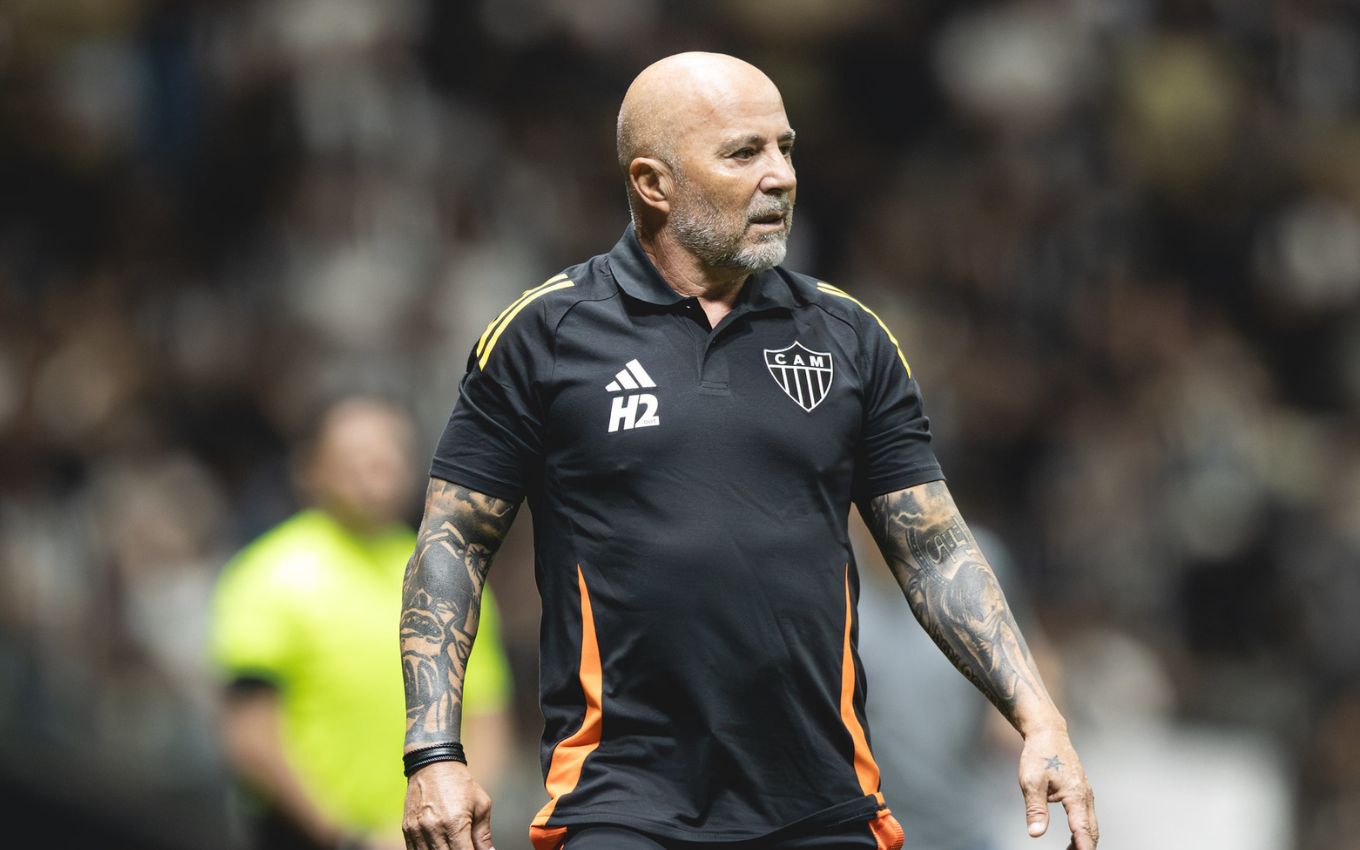 Jorge Sampaoli em jogo do Atlético-MG ao vivo