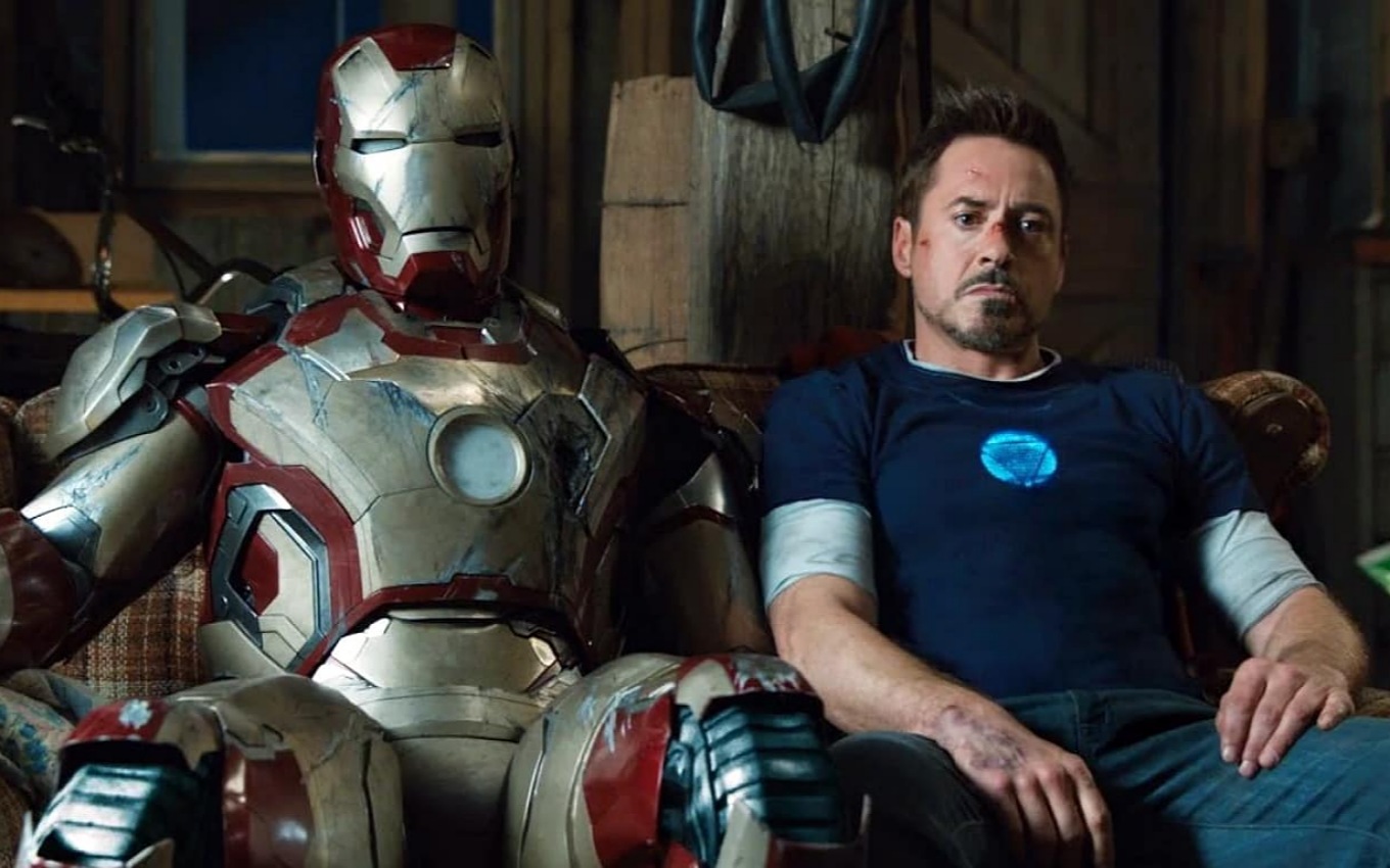 Robert Downey Jr. em cena de Homem de Ferro 3