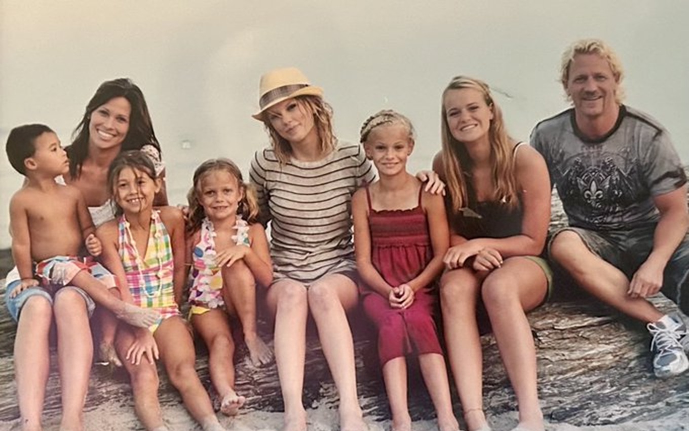 Taylor Swift com a família Jarrett