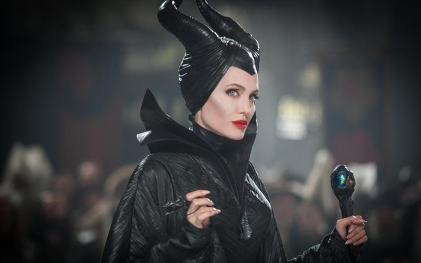 Malévola (Angelina Jolie) está disponível no Disney+ para ver no Halloween