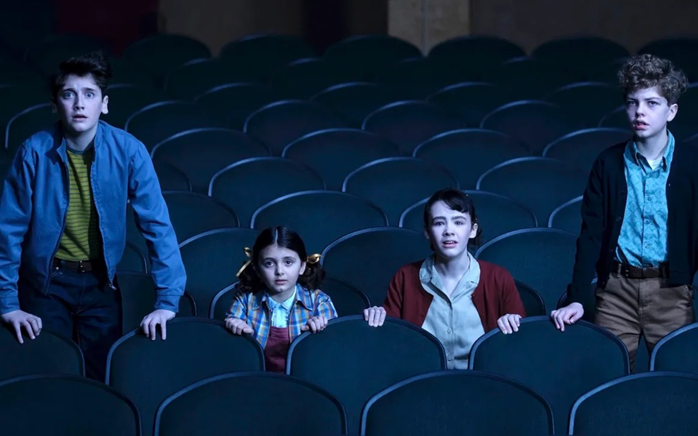 Cena de IT: Bem-Vindos a Derry