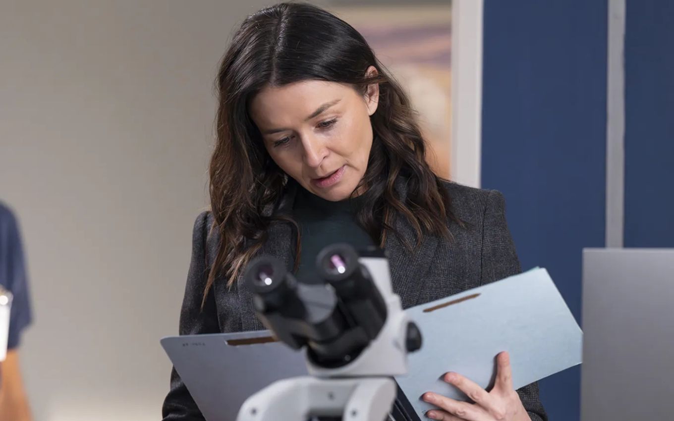 Amelia Shepherd (Caterina Scorsone) em cena de Grey's Anatomy